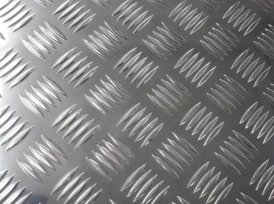 il piatto di alluminio del piatto a quadretti spesso 1050 1060 5052 4.5mm ha impresso il piatto di alluminio del passo dello strato
